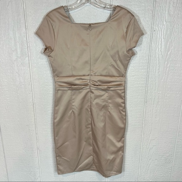 NEW Ruidiya Fashions Tan Short Sleeve Mini Dress Size 5 / 6 - Picture 4 of 9